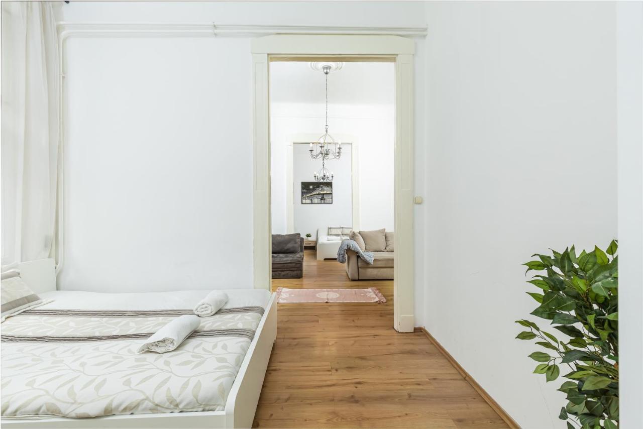 Real Apartments Wesselényi Budapest Esterno foto